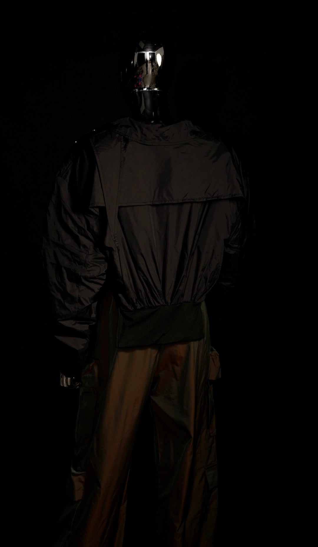 Black Bomber Jacked whith Zipper Clousure and Flap Pockets