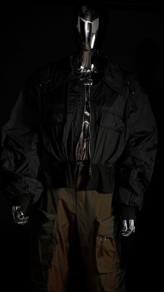 Black Bomber Jacked whith Zipper Clousure and Flap Pockets