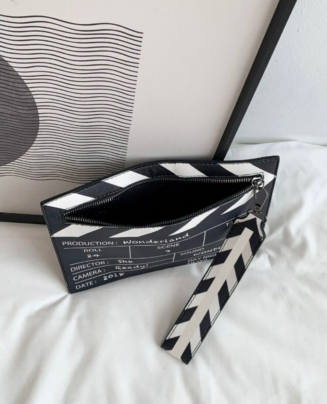 Lightweight, casual and business square bag with movie clapperboard design