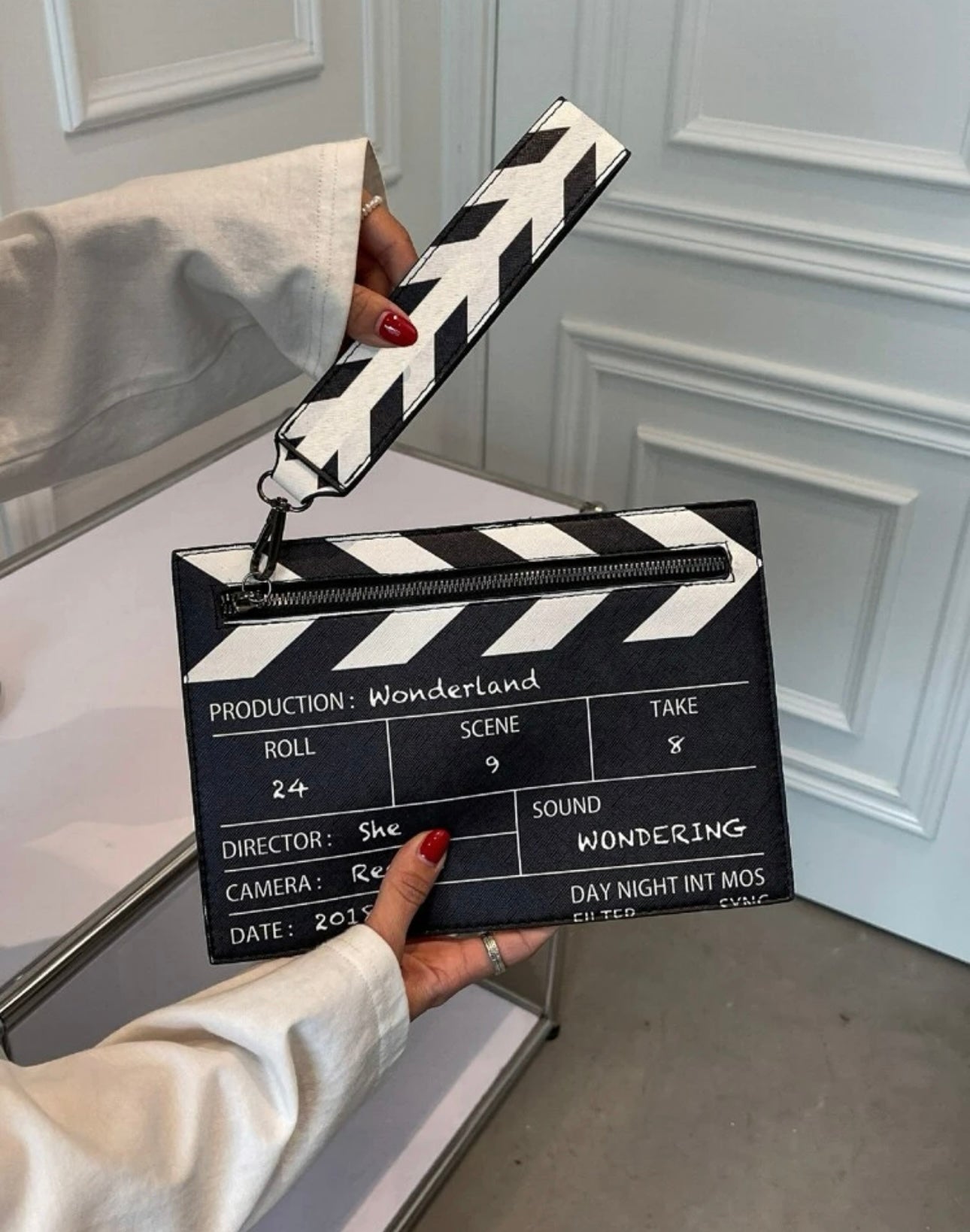 Lightweight, casual and business square bag with movie clapperboard design